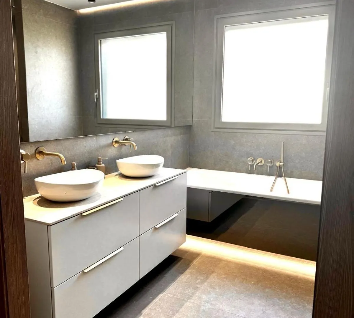 Villa Jylloue Modern 6 Chambres , Navette Aeroport Et Agent De Service Mougins
