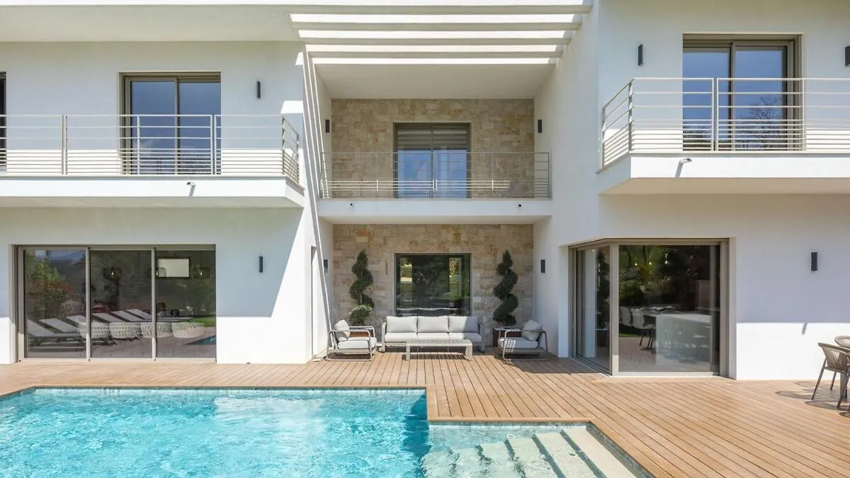 Villa Jylloue Modern 6 Chambres , Navette Aeroport Et Agent De Service Mougins 0*,  France