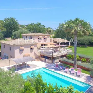 Serene Luxurious Hillside Near Cannes Mougins